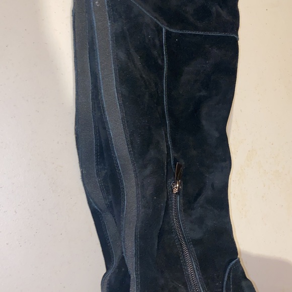 Vince Camuto suede knee-boot - Picture 4 of 6